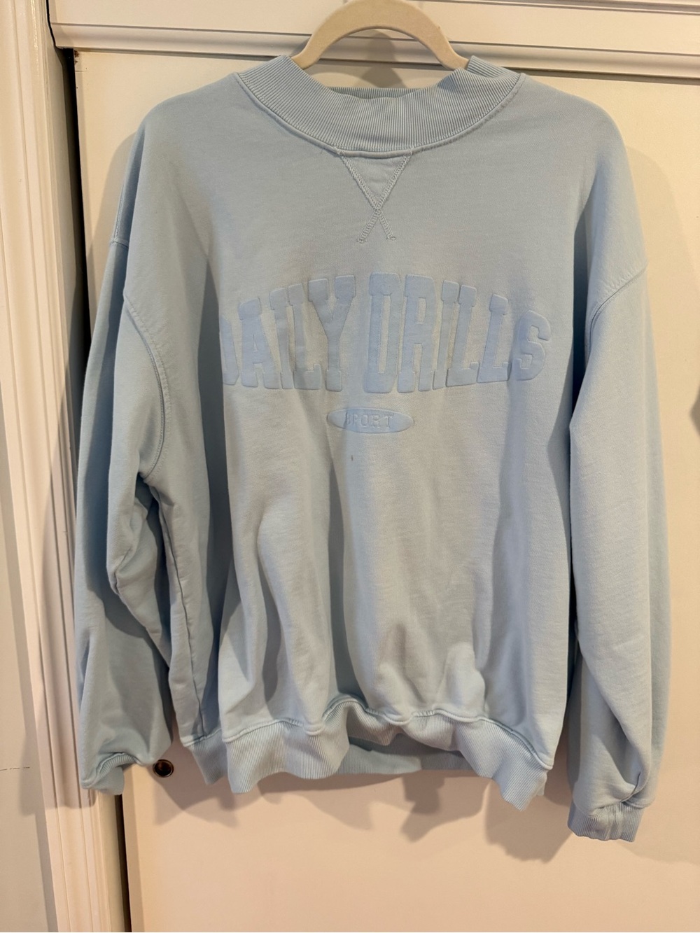 Daily Drills Powder Blue Monochrome Matching Set M/L Crewneck and joggers EUC
